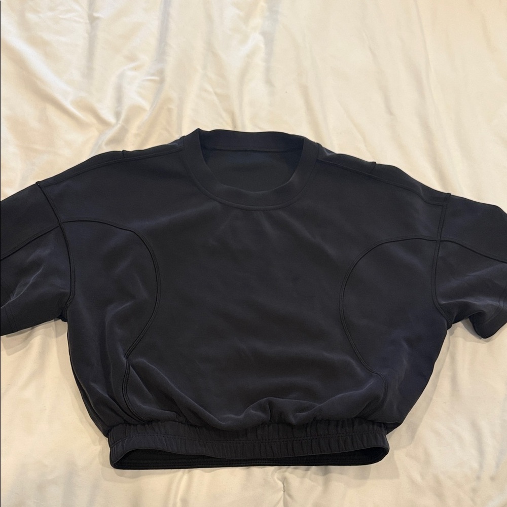 Lululemon crop shirt